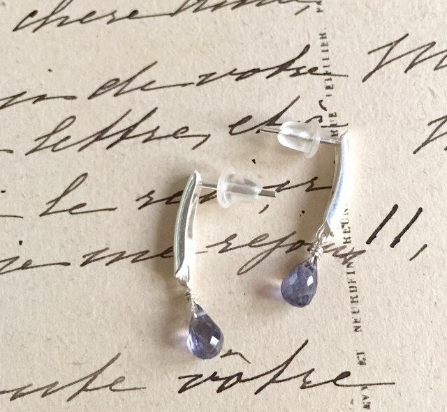 アイオライト*1粒pierce***の画像1枚目