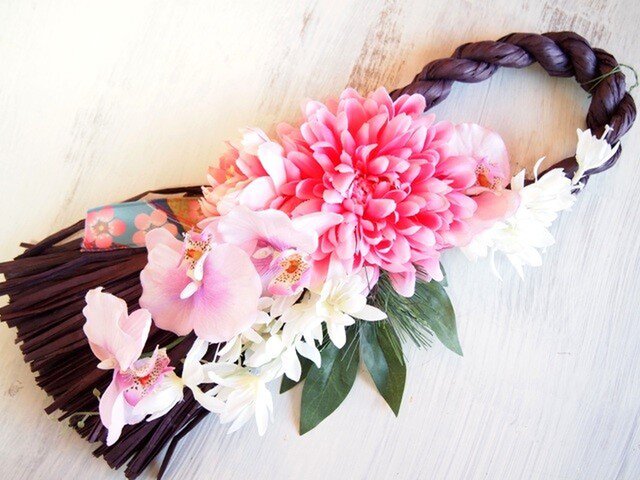 お花が可愛いお正月飾り*ループ華マムPの画像1枚目