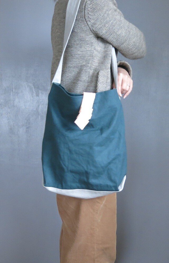ショルダーBag(濃グリーングレー・ピンク)の画像1枚目