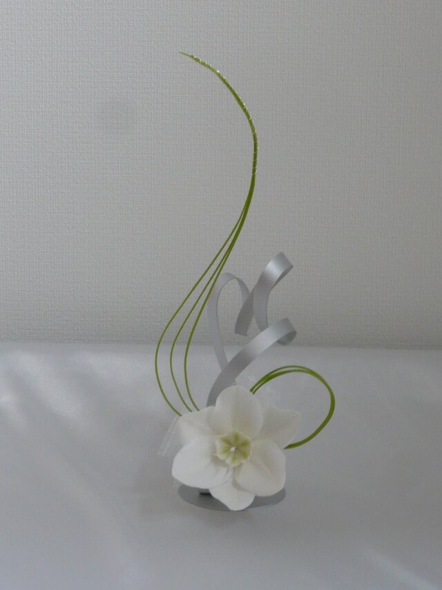 ユーチャリス1輪挿しの画像1枚目