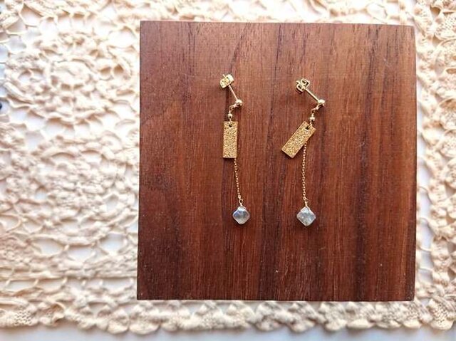 【受注生産】ピアス・イヤリング共通デザイン■Star Dust■Labradorite & squareの画像1枚目