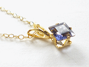 Square Purple-Blue Iolite ネックレスの画像1枚目