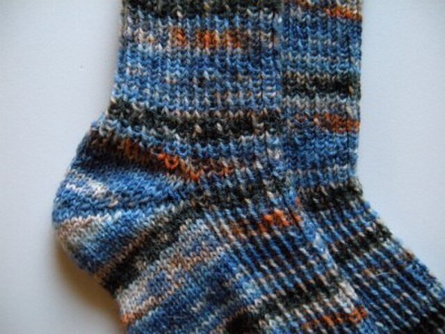 手編み靴下【OPAL ヴィンセント・ヴァン・ゴッホ5435 星月夜】 | iichi