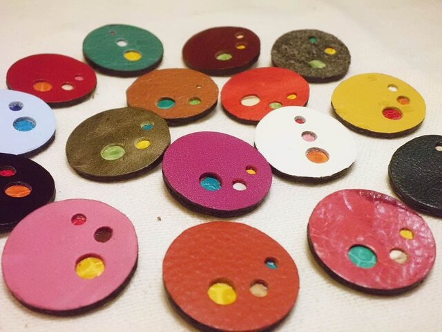 maruブローチ Aの画像1枚目