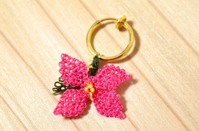 *チャリティ* お花のイヤリング | オヤ・ピンク |の画像1枚目