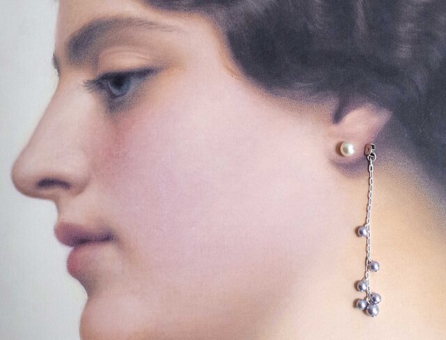 揺れるパールのロングピアス<ライトクリームローズ×ラベンダー>の画像1枚目