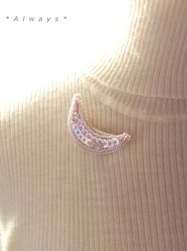 ☾moon ブローチ☽ Pastel collarの画像1枚目