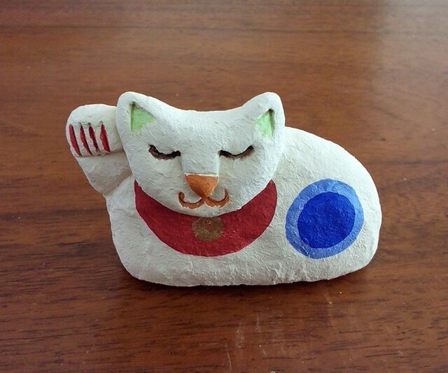 眠り猫招き(白)の画像1枚目