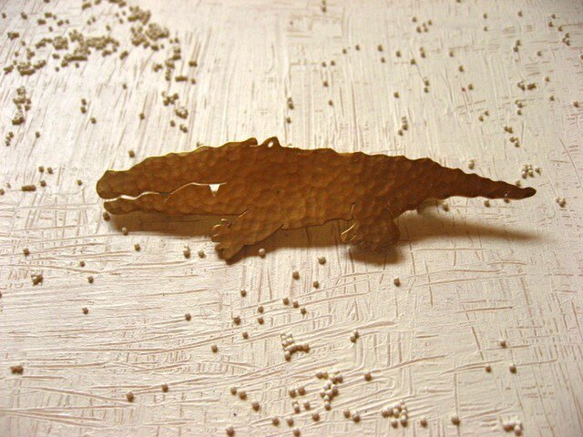 【 わに ブローチ 】の画像1枚目