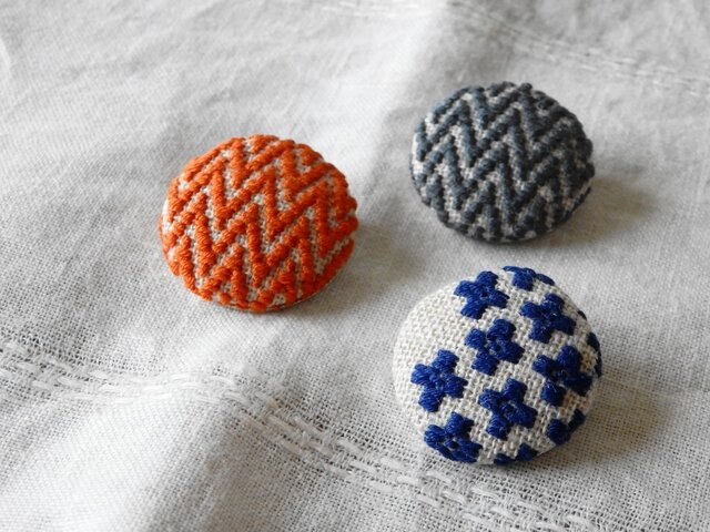 < ひろちゃん様 オーダー品 > こぎん刺しブローチ の画像1枚目