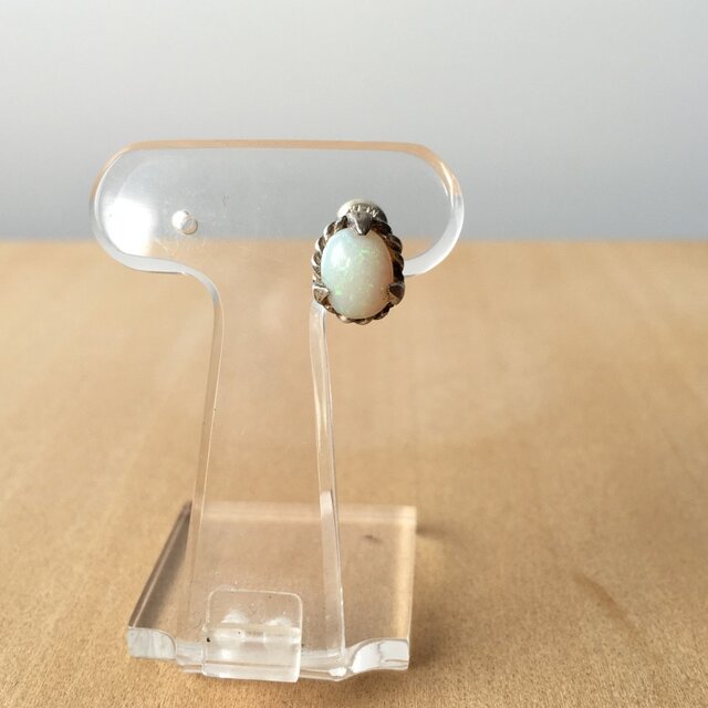 ONE EYED ピアス/ opalの画像1枚目