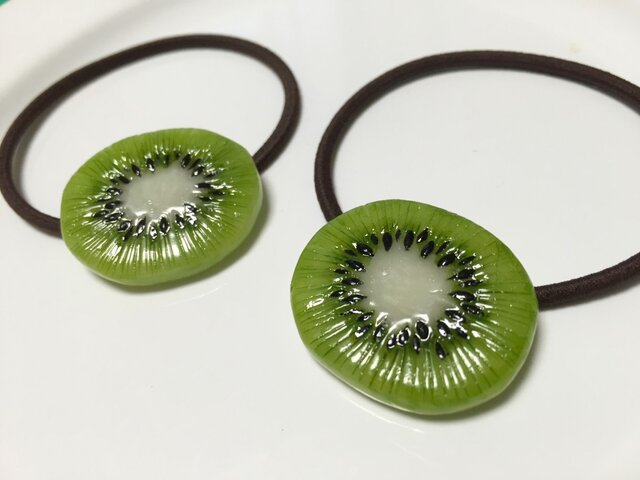キウイヘアゴム 再販の画像1枚目