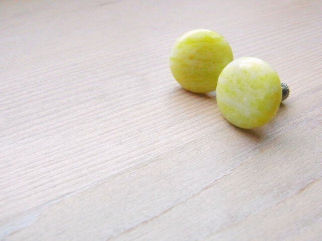 ::: Sol ::: 太陽の実イヤリング の画像1枚目