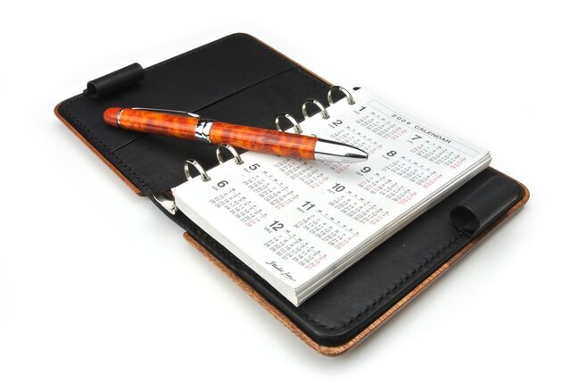 木と革で作った システム手帳 mini6 | iichi 日々の暮らしを