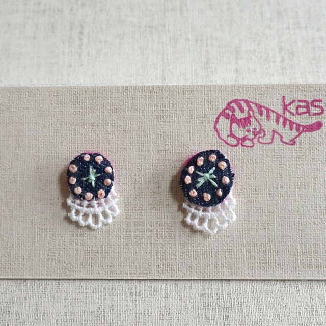 手刺繍ピアス「まる3」の画像1枚目