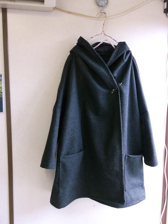 ウールフードコートの画像1枚目