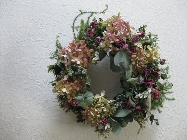 ミナズキとピンクのバラのwreathの画像1枚目