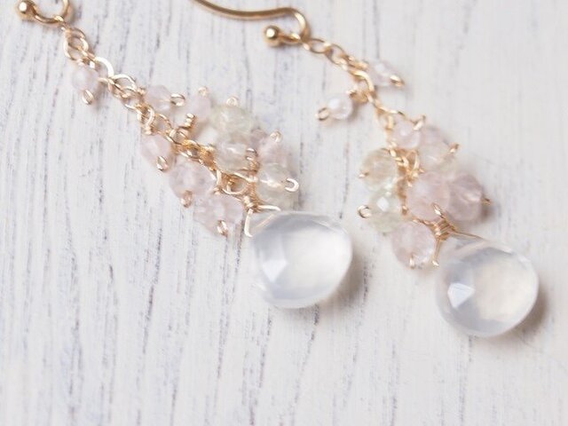 新品 14kgf 彫刻花 ピンクオパール ムーンストーンピアス 王冠薔薇が華恋 新品 14kgf 彫刻花 ピンクオパール ムーンストーンピアス 王冠