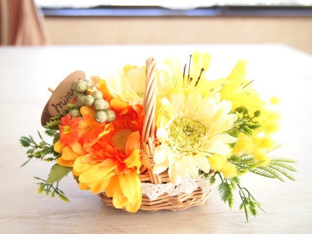 幸せを運ぶミモザの花かごの画像1枚目
