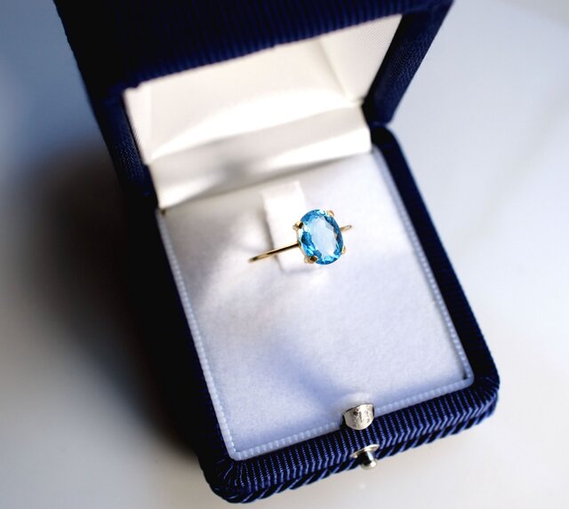 K18スイスブルートパーズのオーバルカット爪留めリング ～Morgan