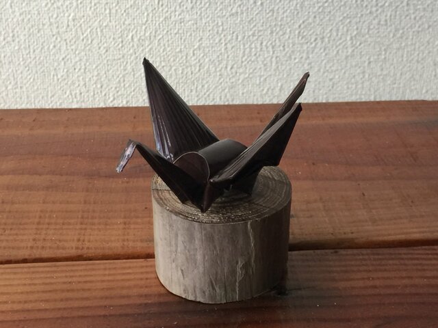 銅板の折り鶴の画像1枚目