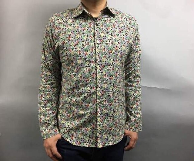 長袖花柄シャツの画像1枚目