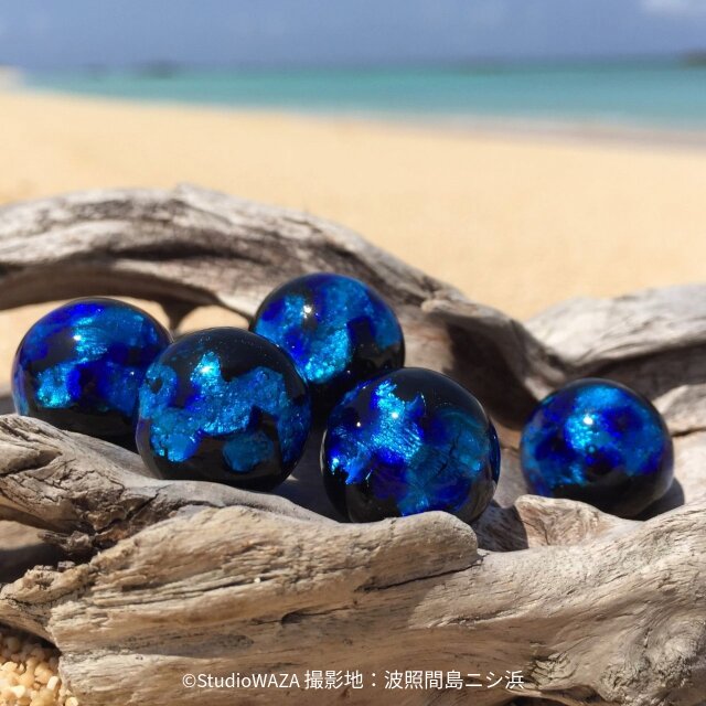 ほたる玉 ピアス とんぼ玉 シルバー925 蓄光 ガラス工芸 青 ブルー