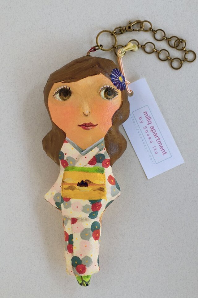 おしゃれ人形「着物ー丸い花模様」の画像1枚目