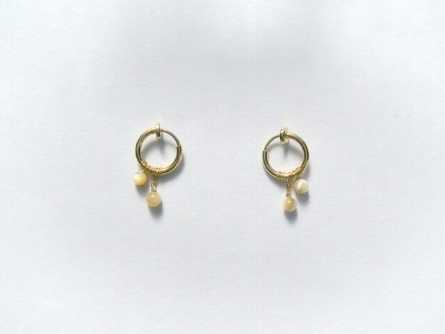 Graniイヤリングdue：マザーオブパール ピアス | iichi 日々の暮らしを