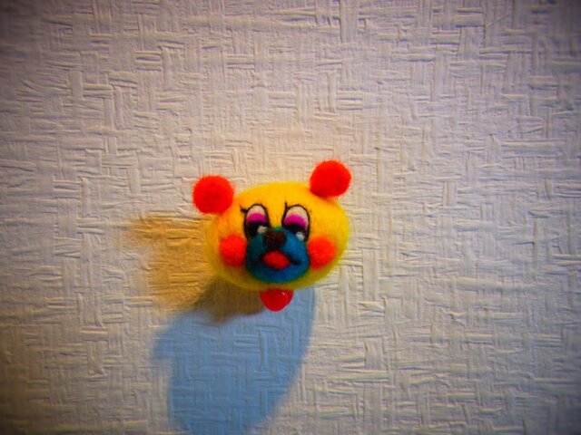 ベーってしてるクマさんの画像1枚目