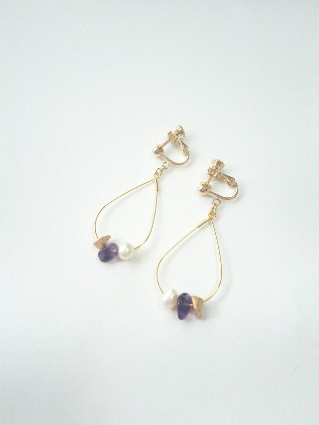アメジスト×メタルゴールド　ドロップフープイヤリング