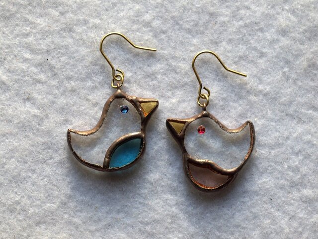 トリ (クリア・ピンク) ピアス | iichi 日々の暮らしを心地よくする