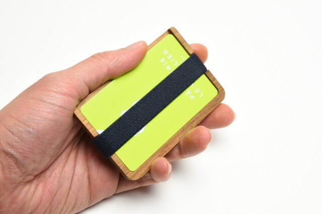 チークのカードケースの画像1枚目