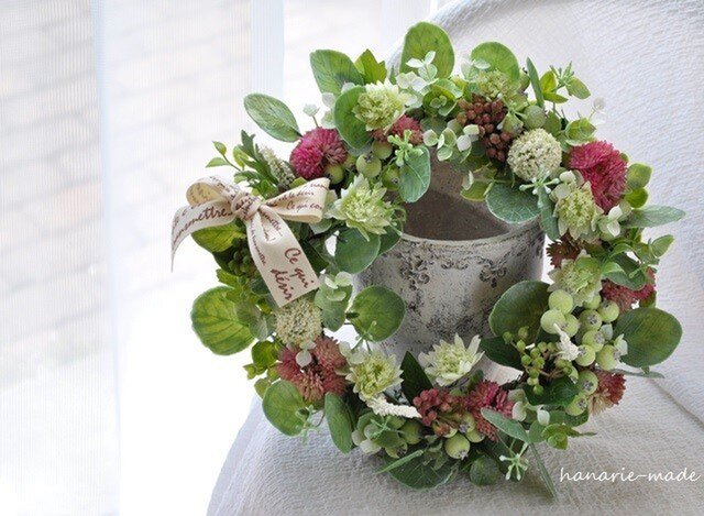 丸葉ユーカリにピンクをそえて:wreathの画像1枚目