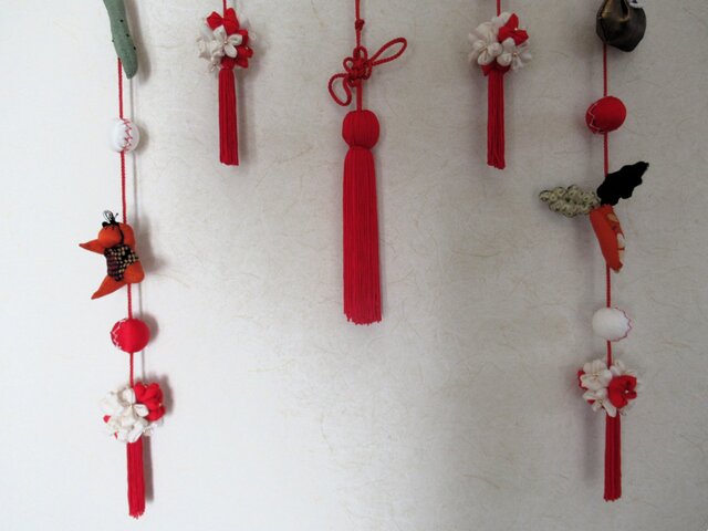 雅の薫り漂う正絹のつるし雛飾り(送料込み) 吊るし雛 ひな祭り