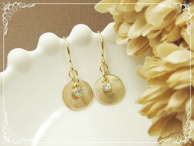 *K14GF***P34*高品質シェル(茶)&ジルコニア☆ピアスの画像1枚目