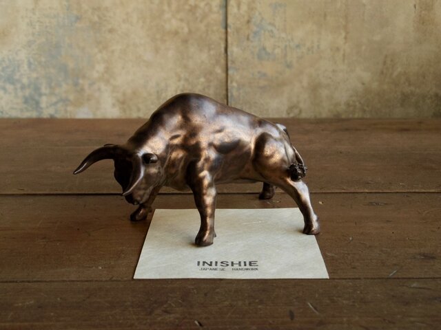 " Golden Fighting Bull "の画像1枚目