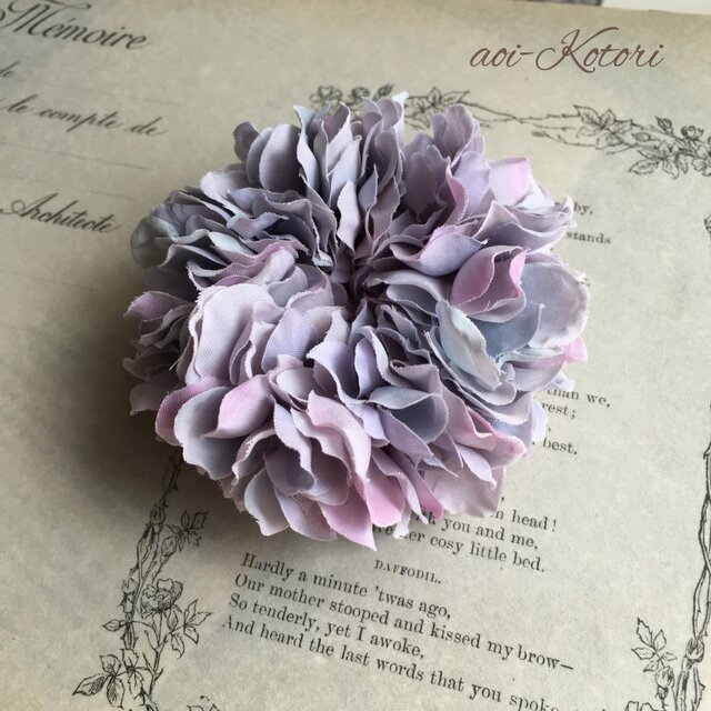 花びらシュシュの画像1枚目