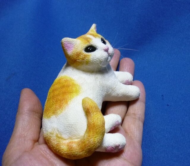 手乗り猫 白茶トラ猫さんの画像1枚目