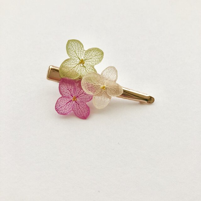 あじさいのピン留め*ピンクグリーン*の画像1枚目