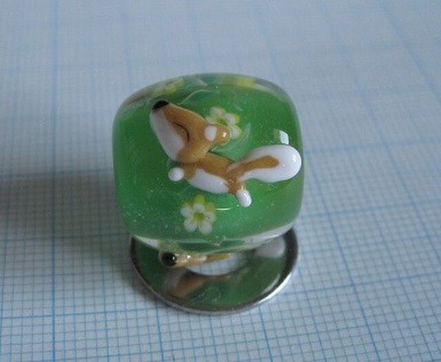 とんぼ玉 キツネ (凸)の画像1枚目