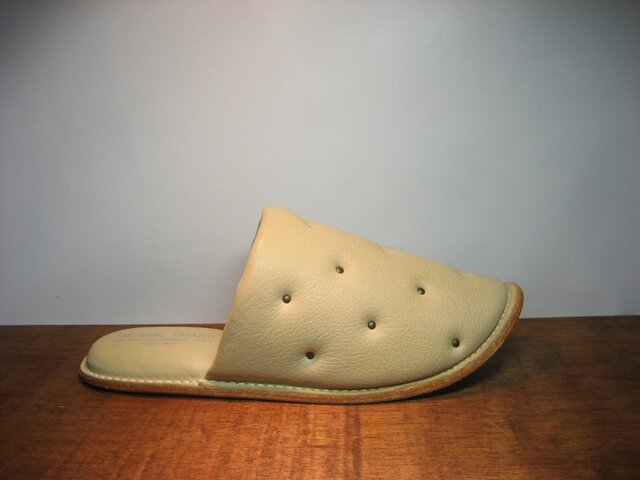 Sofa Slippers STUDS IVORY sizeLLの画像1枚目