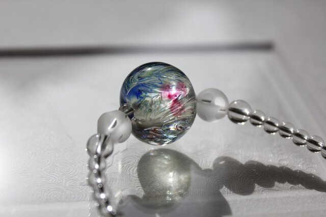 蜻蛉玉と水晶のネックレス ーArt Blossom2015ー〈A-22〉の画像1枚目