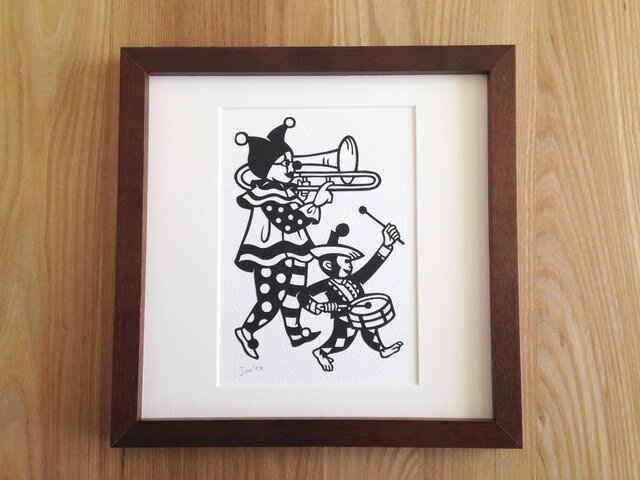 切り絵のサーカス「道化と」の画像1枚目