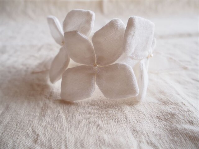 hydrangea wreath -bracelet-の画像1枚目