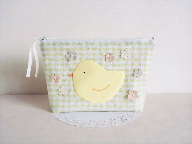 可愛いひよこのアップリケポーチ Iichi ハンドメイド クラフト作品 手仕事品の通販 可愛いひよこのアップリケポーチ Iichi ハンドメイド クラフト作品 手仕事品の通販