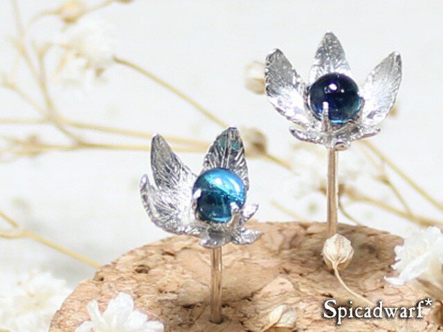 Fused glass flower pierce 'moritsuyu'の画像1枚目