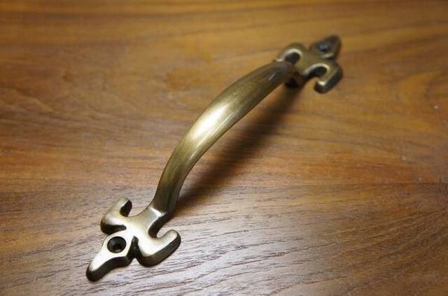 アンティーク調 真鍮製 ブラス ハンドル 引き出し 取っ手 金物 | iichi ハンドメイド・クラフト作品・手仕事品の通販