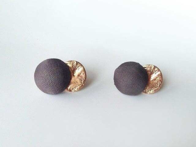 button pierceの画像1枚目
