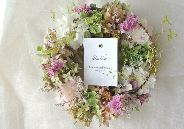 雪柳と頬染まるwreathの画像1枚目